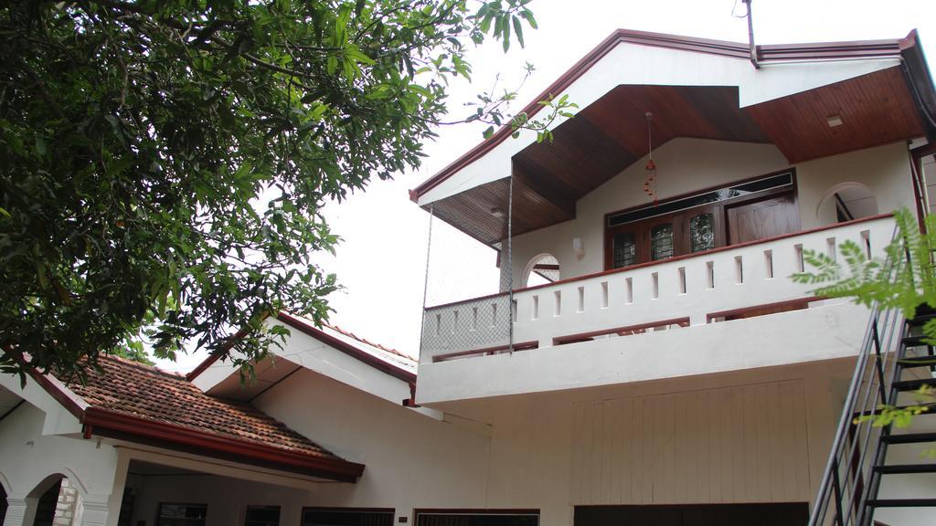Desitha Family House Hotel Mirissa Kültér fotó